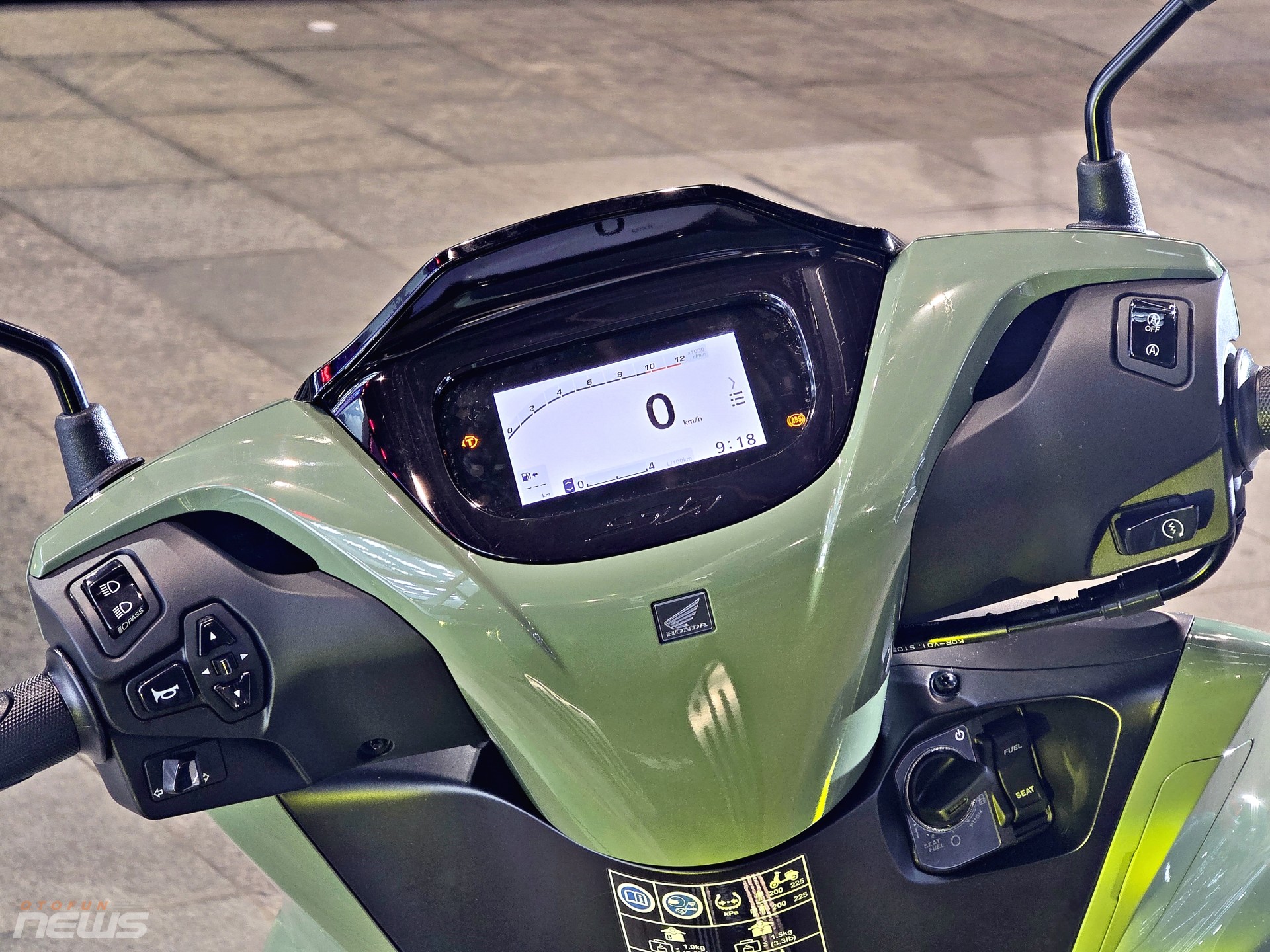 Cận cảnh Honda SH 2026 với thiết kế mới và màn hình TFT