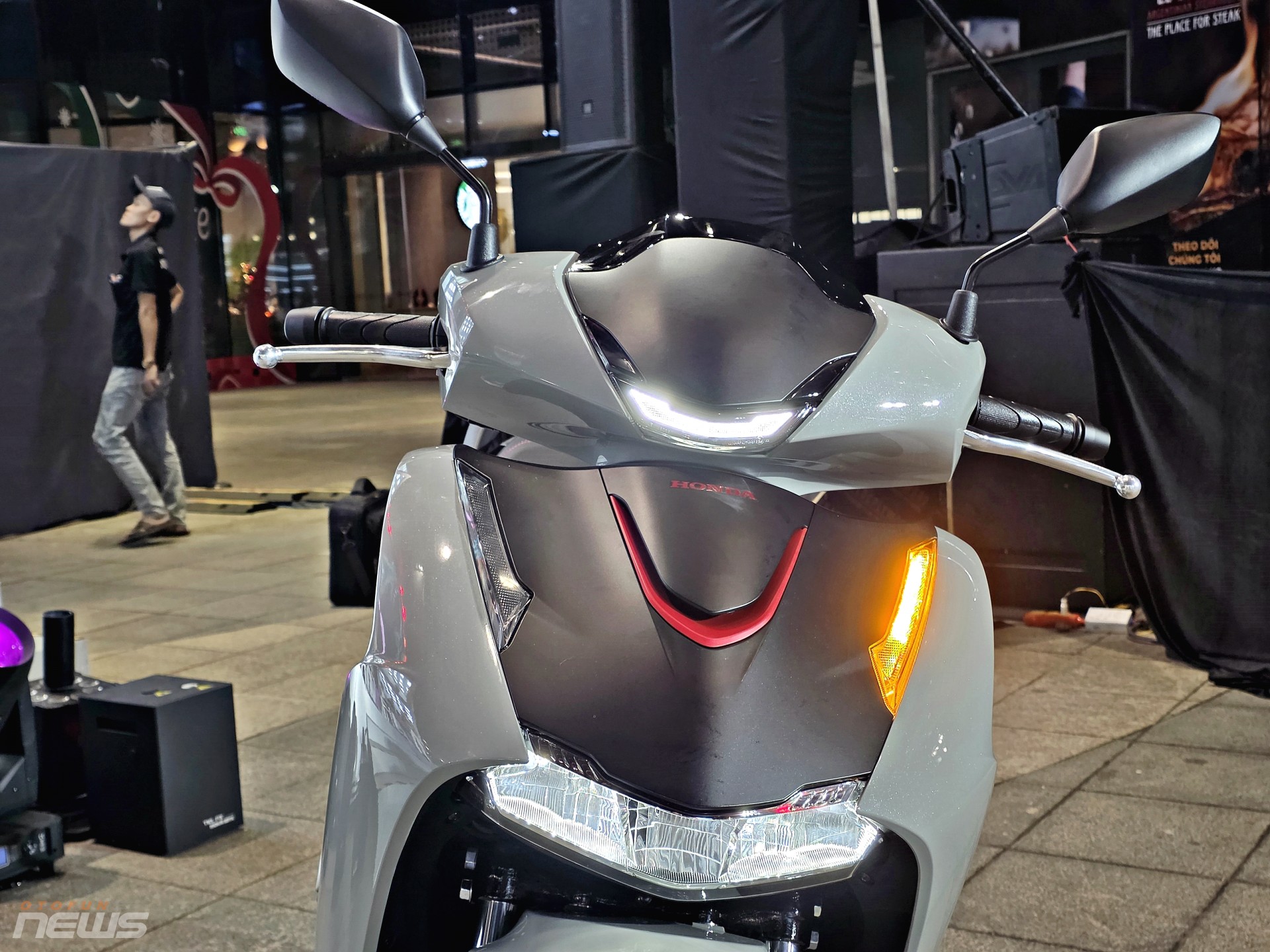 Cận cảnh Honda SH 2026 với thiết kế mới và màn hình TFT