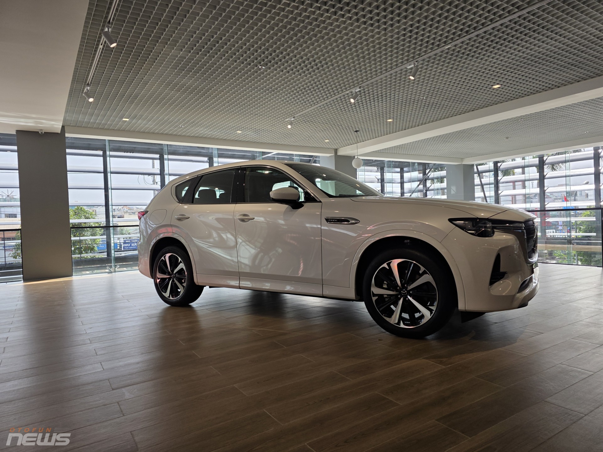 Mazda khai trương showroom flagship đầu tiên tại Đông Nam Á