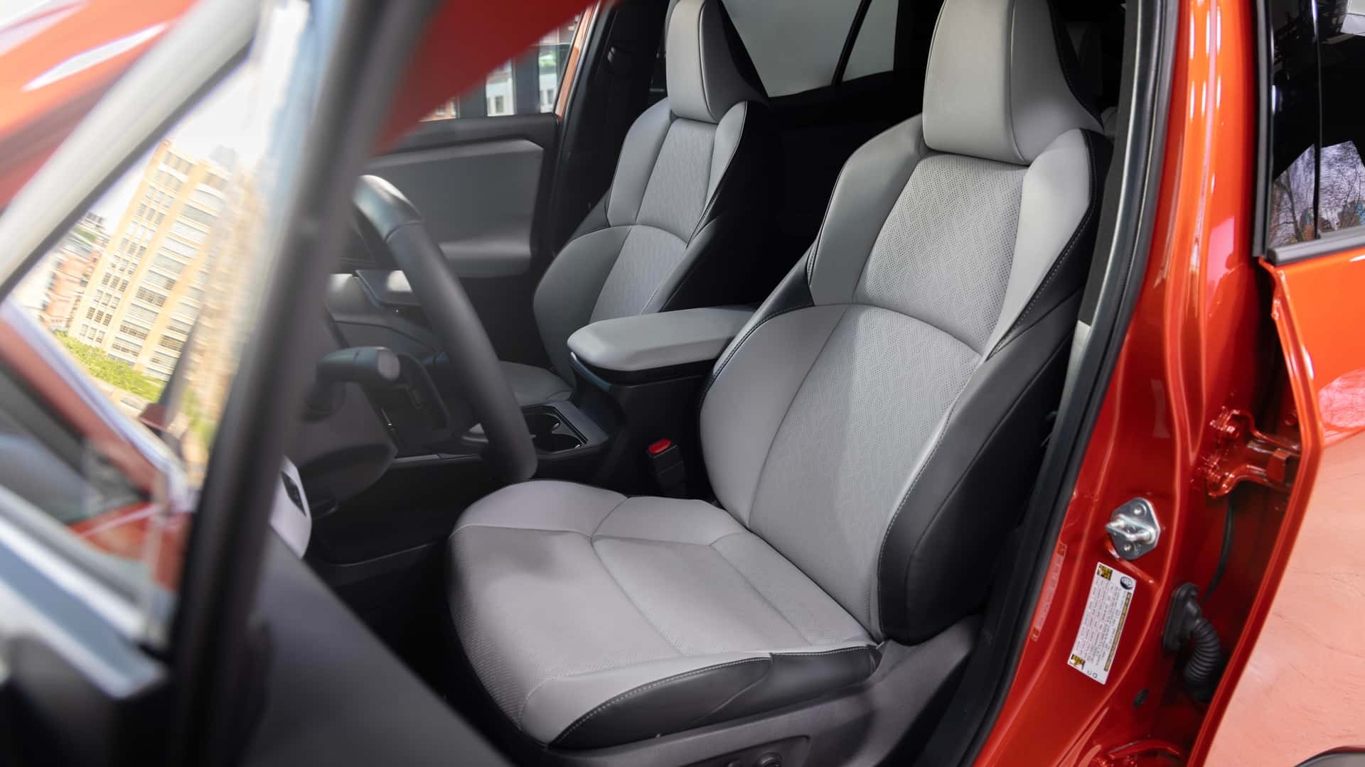 Hàng ghế trước của Subaru Uncharted 2026