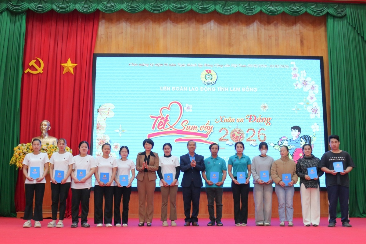 Tết sum vầy ấm áp, nghĩa tình với người lao động ở Lâm Đồng
