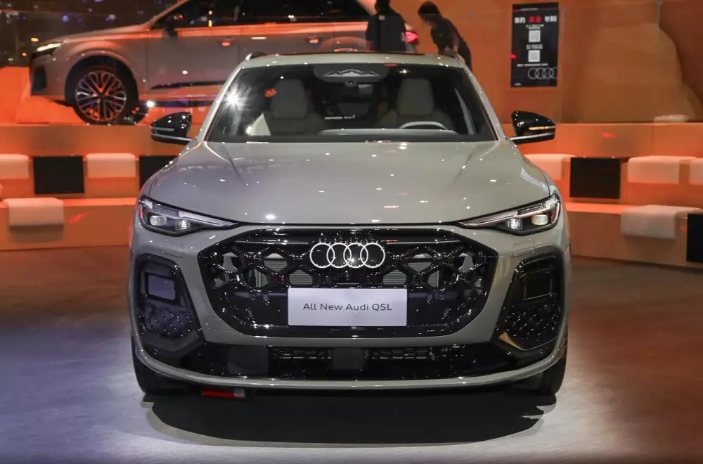 Audi Q5L 2026 nâng cấp công nghệ an toàn hợp tác cùng Huawei
