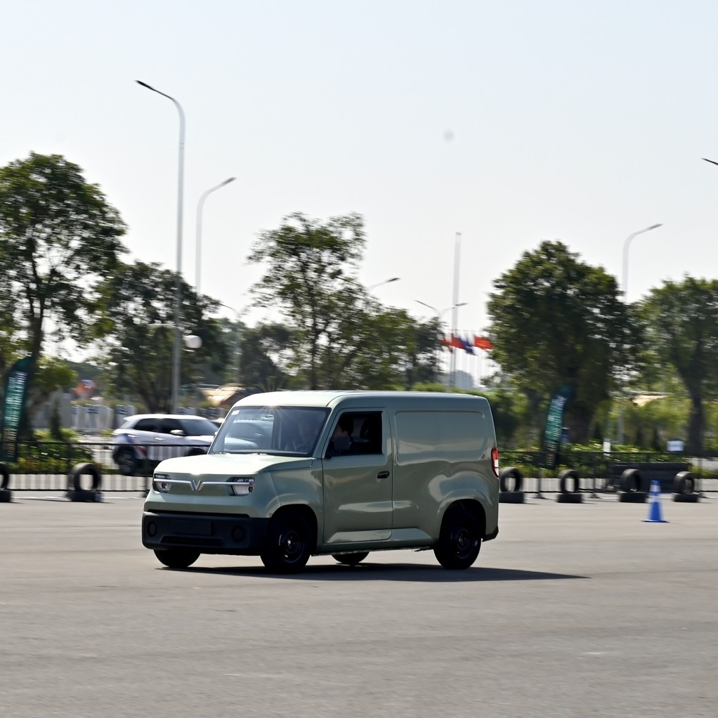 VinFast lần đầu trình diễn toàn bộ hệ sinh thái giao thông xanh