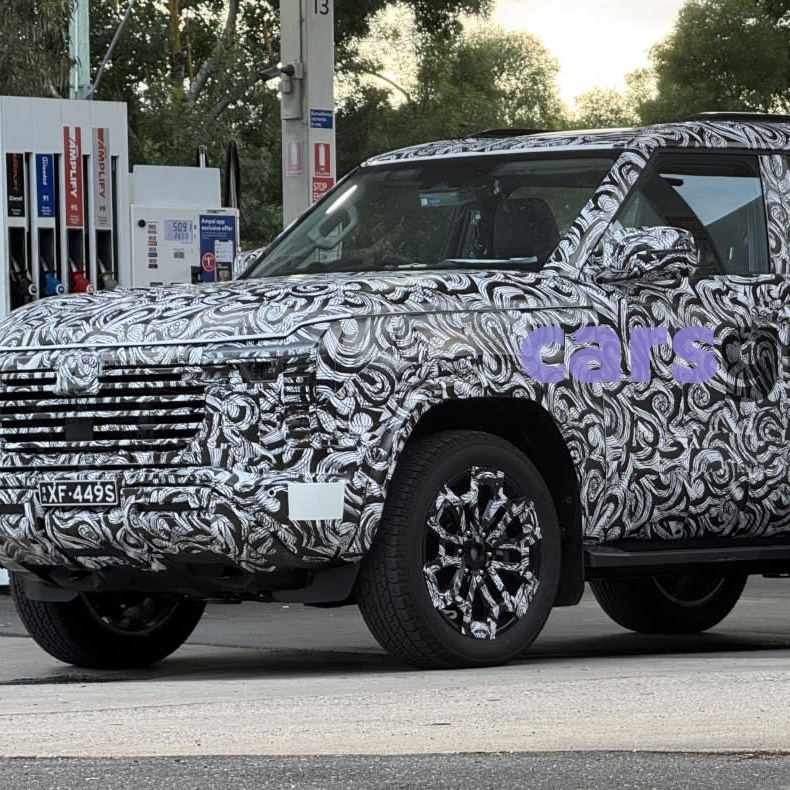 Mitsubishi Pajero mới lộ diện nhắm tới đối thủ Toyota Land Cruiser Prado