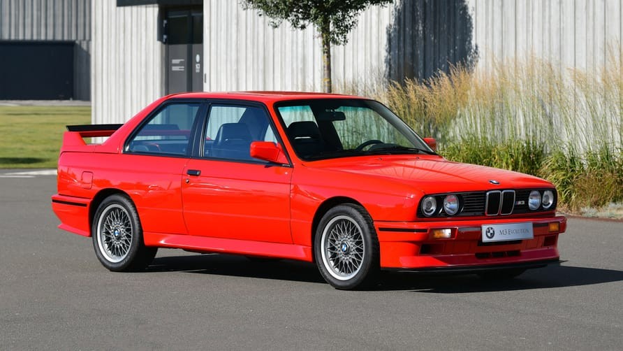 Bộ sưu tập 22 chiếc BMW M hiếm có sẽ được bán đấu giá ước tính hơn 100 tỷ đồng