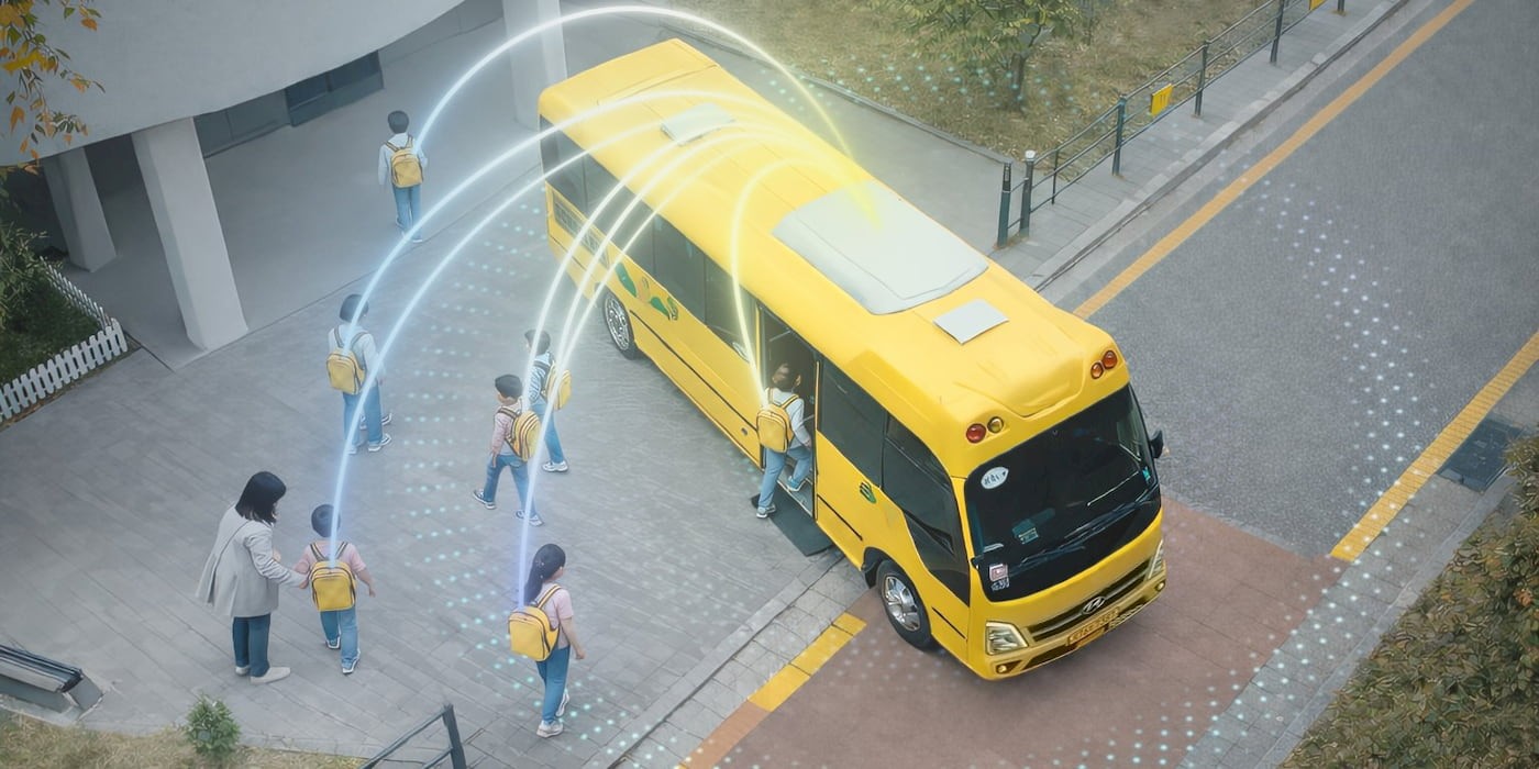 Công nghệ Vision Pulse của Hyundai sử dụng sóng vô tuyến băng thông siêu rộng (UWB) để nhận diện người và vật thể xung quanh