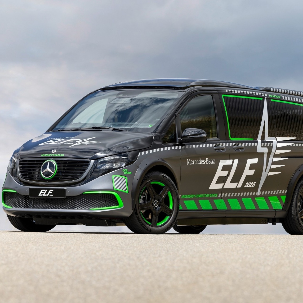 Đây là Mercedes-Benz ELF - Phương tiện thí nghiệm mọi công nghệ sạc xe điện, bao gồm sạc siêu nhanh