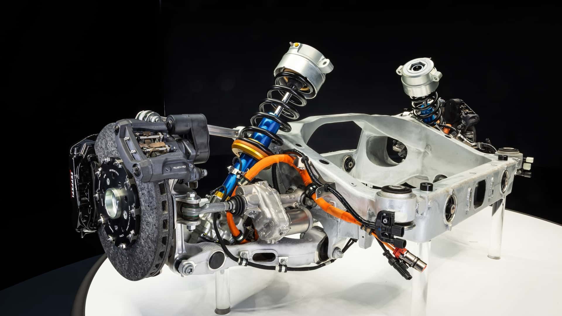 Ferrari hé lộ thông số kỹ thuật của mẫu siêu xe điện đầu tiên Elettrica Ferrari hé lộ thông số kỹ thuật của mẫu siêu xe điện đầu tiên Elettrica