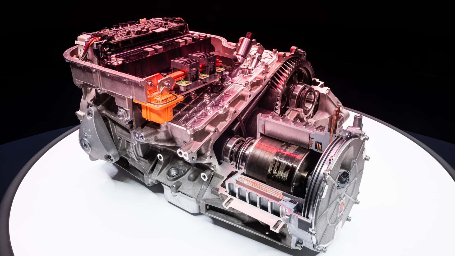 Ferrari hé lộ thông số kỹ thuật của mẫu siêu xe điện đầu tiên Elettrica Ferrari hé lộ thông số kỹ thuật của mẫu siêu xe điện đầu tiên Elettrica