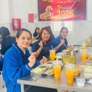 Cuối năm sum vầy bên bữa cơm công đoàn