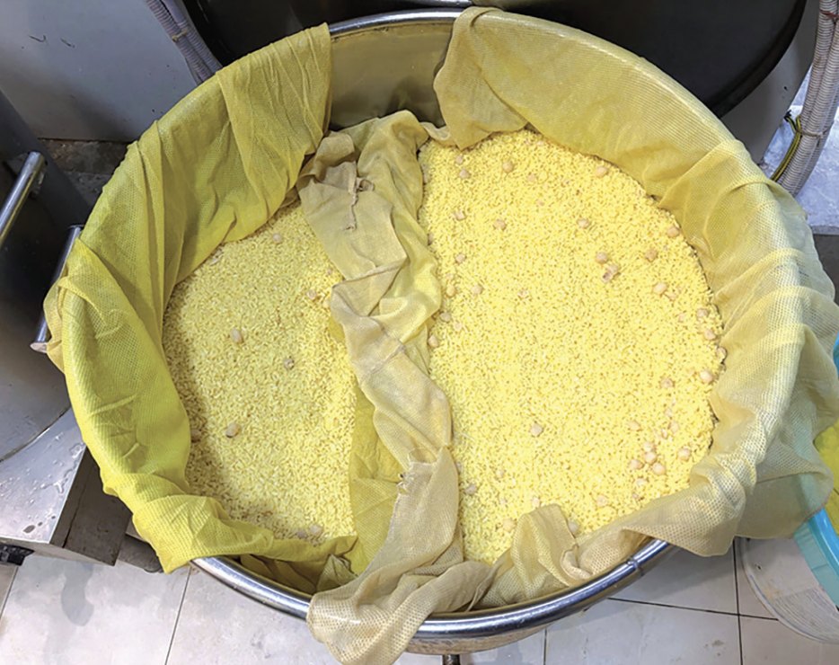 Gạo nếp sẵn sàng cho nấu xôi.