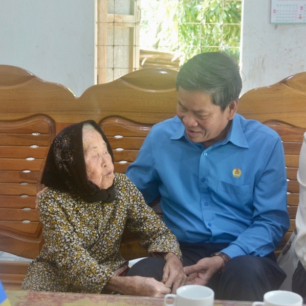 tong ldld viet nam tri an me viet nam anh hung nguyen thi thanh