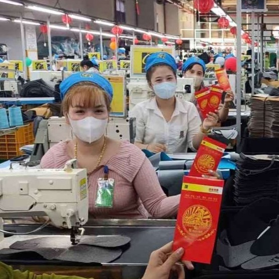 Đi làm 9 ngày Tết, người lao động có thể được hưởng tới 490% tiền lương