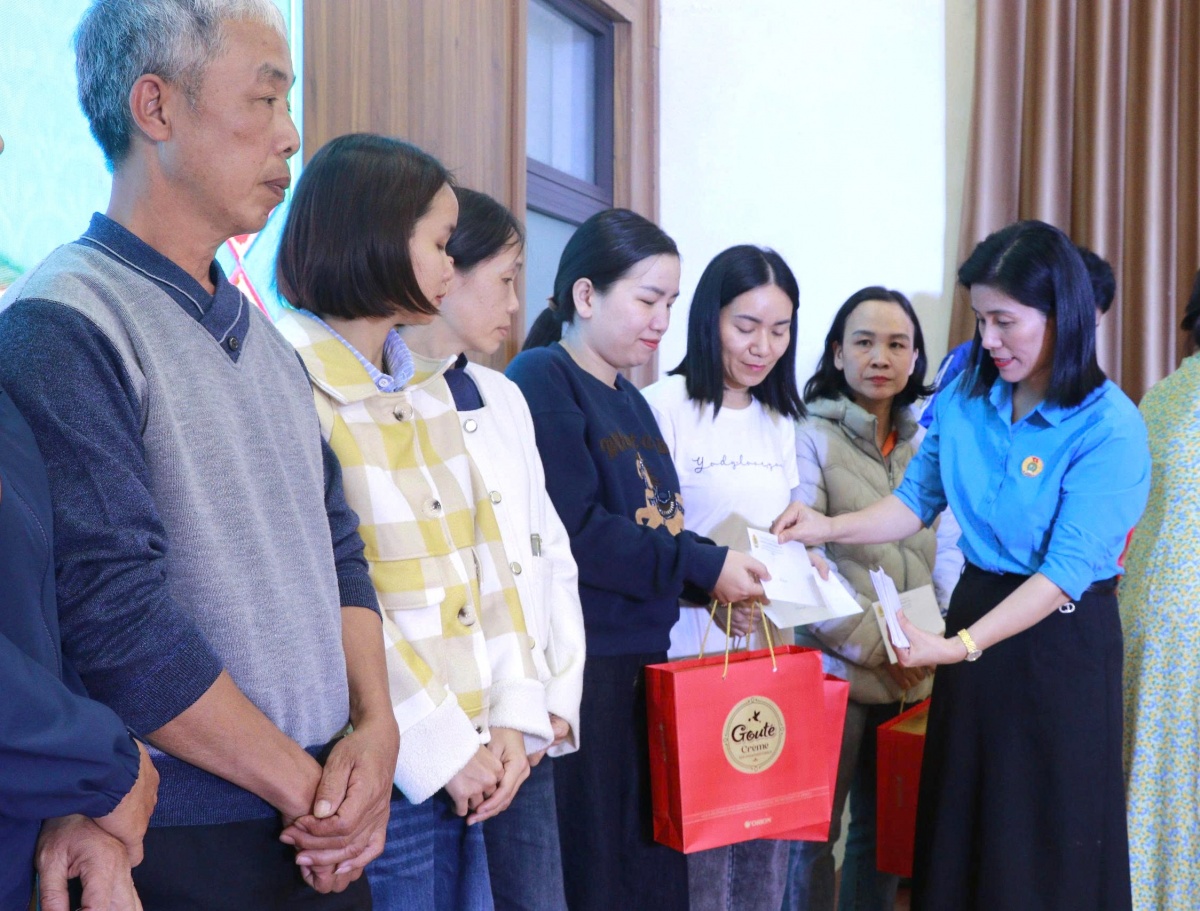 Tết Sum vầy lan tỏa yêu thương đến đoàn viên, người lao động Quảng Trị