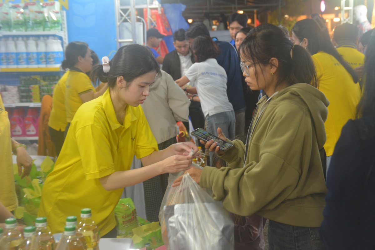 Tết ấm hơn khi người lao động được chăm lo từ những việc làm cụ thể