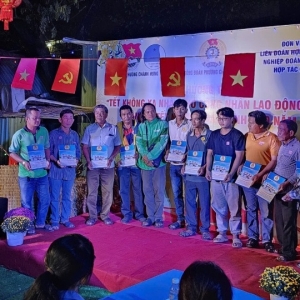 “Tết không xa nhà” – mùa xuân ấm áp giữa những khu nhà trọ công nhân TP.HCM