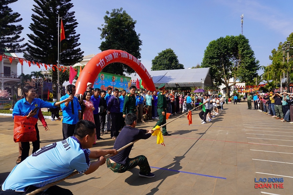 Ngày hội Tết tại Công ty Cà phê 15: Trao an sinh, gửi trọn nghĩa tình