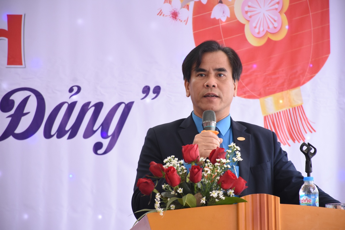 Nơi yêu thương tiếp lửa yêu thương từ những chuyến tàu Xuân