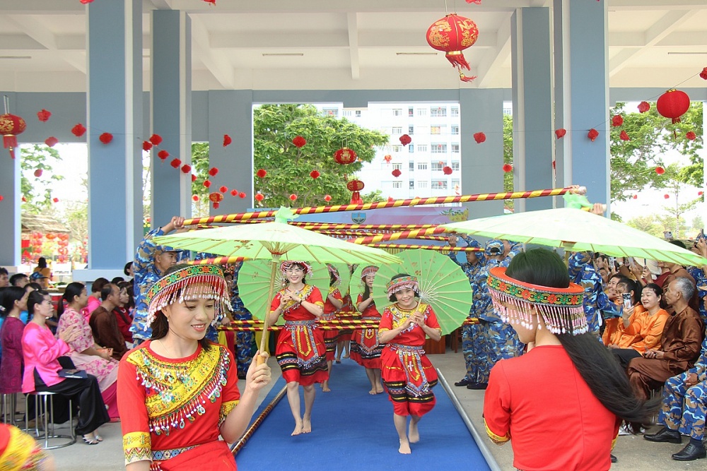 Các hoạt động văn nghệ.