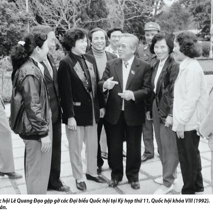 chu tich le quang dao va dau an trong phat trien cong tac ly luan cua mat tran to quoc viet nam