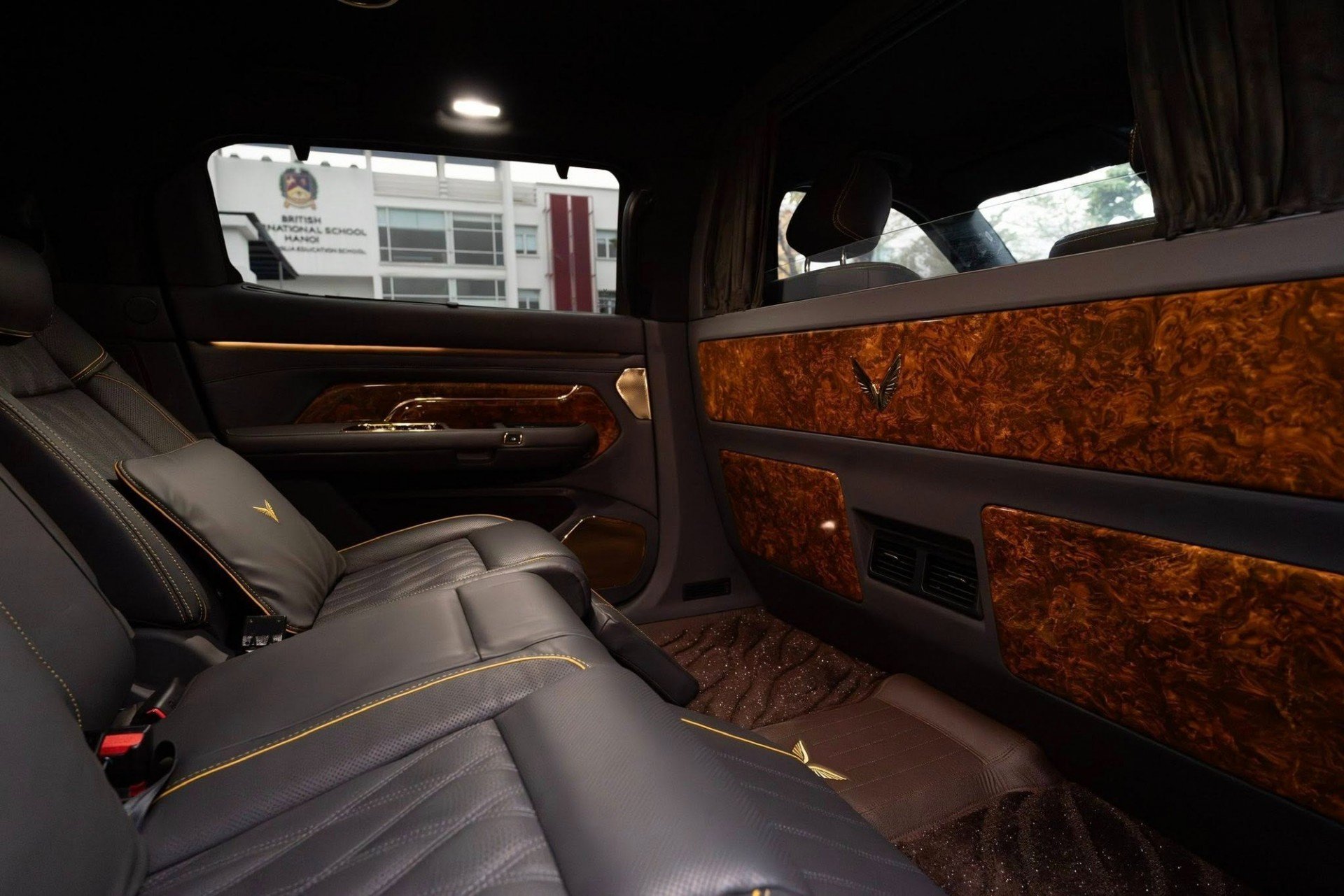 Bản phối “độc bản” Lạc Hồng 900 LX màu ghi xám cực lạ của CEO GSM