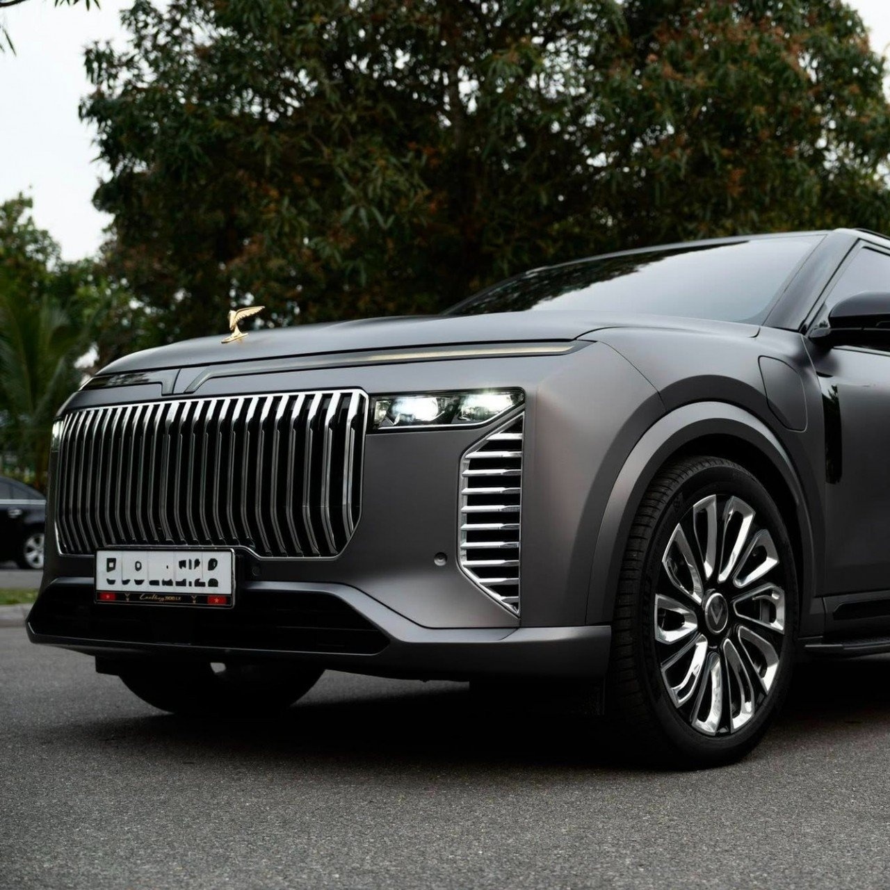 Bản phối “độc bản” Lạc Hồng 900 LX màu ghi xám cực lạ của CEO GSM