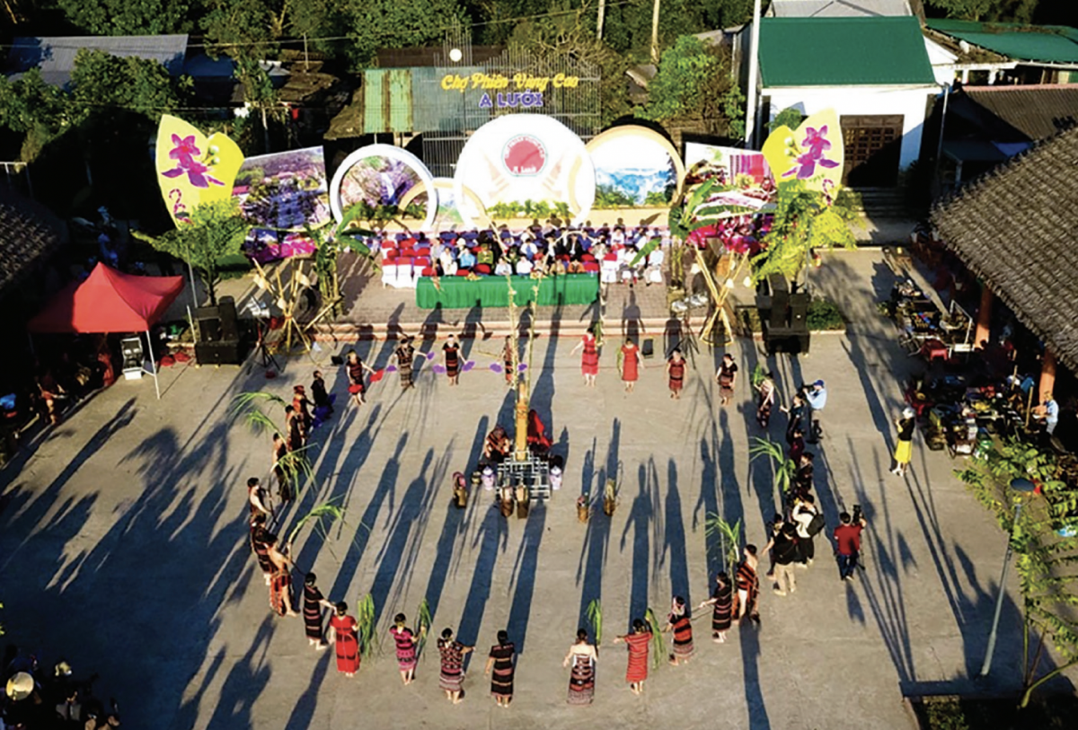 Phiên chợ vùng cao A Lưới được tổ chức hàng năm nhân dịp chào đón Xuân mới. 