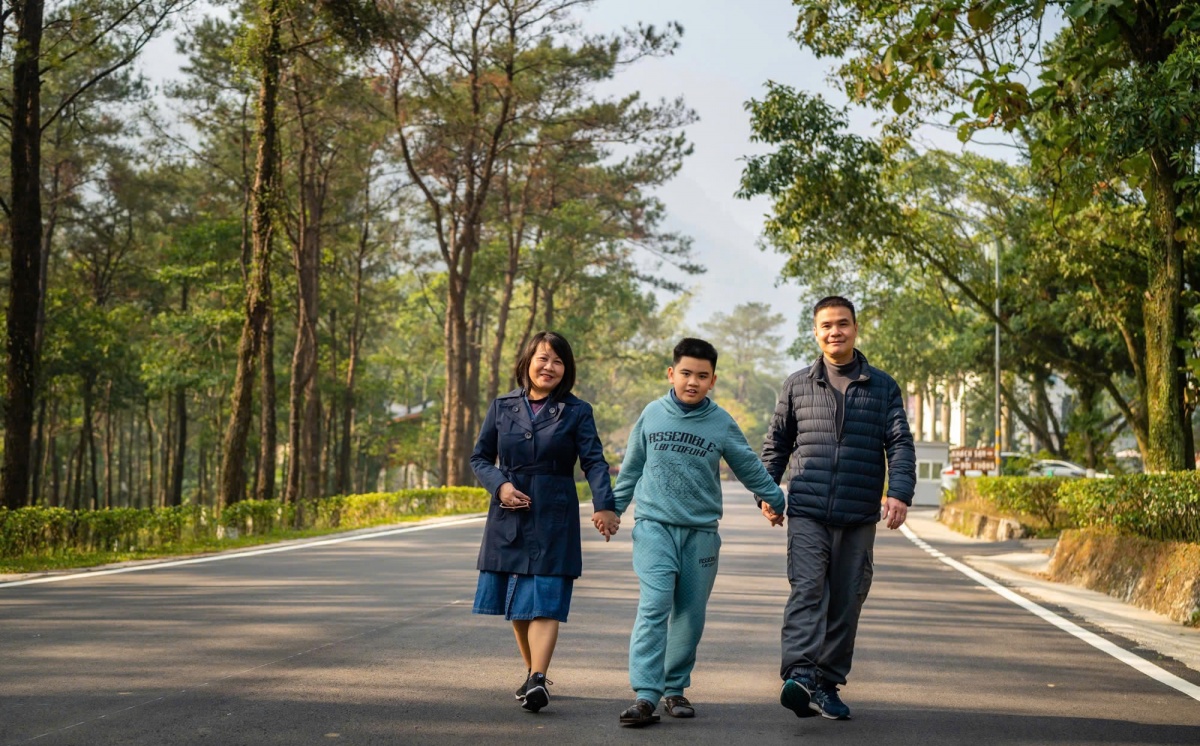 Từ ánh mắt đến trái tim: Hai tiến sĩ, bác sĩ và một hành trình phụng sự người bệnh Từ ánh mắt đến trái tim: Hai tiến sĩ, bác sĩ và một hành trình phụng sự người bệnh