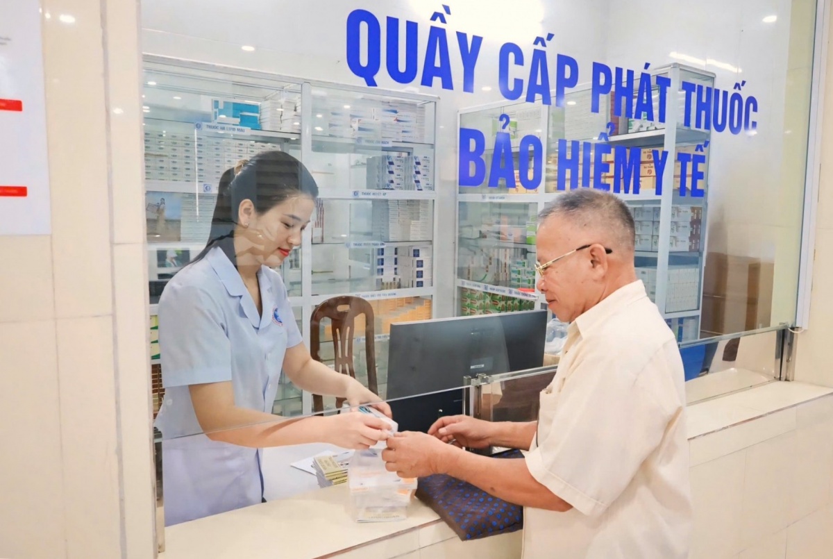 Bảo hiểm y tế mở rộng chi trả thuốc ung thư, người lao động bớt lo chi phí