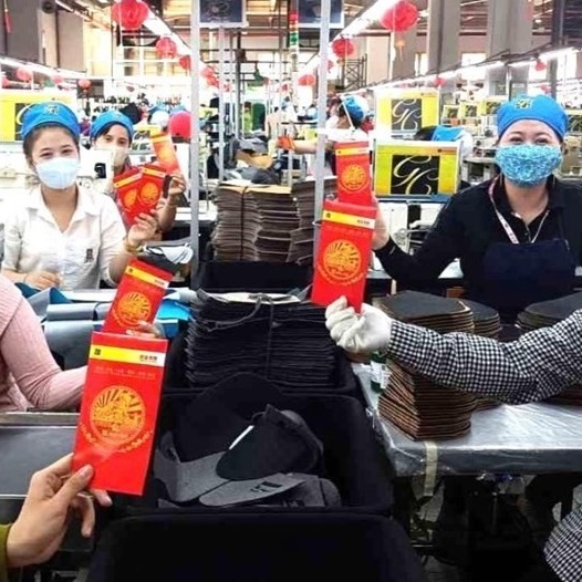 Bức tranh sáng – tối của tiền thưởng Tết với việc bảo đảm phương châm “không để ai bị bỏ lại phía sau”