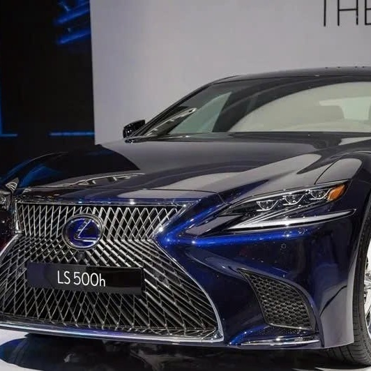 Đến lượt Lexus giảm giá loạt xe hybrid, cao nhất 330 triệu