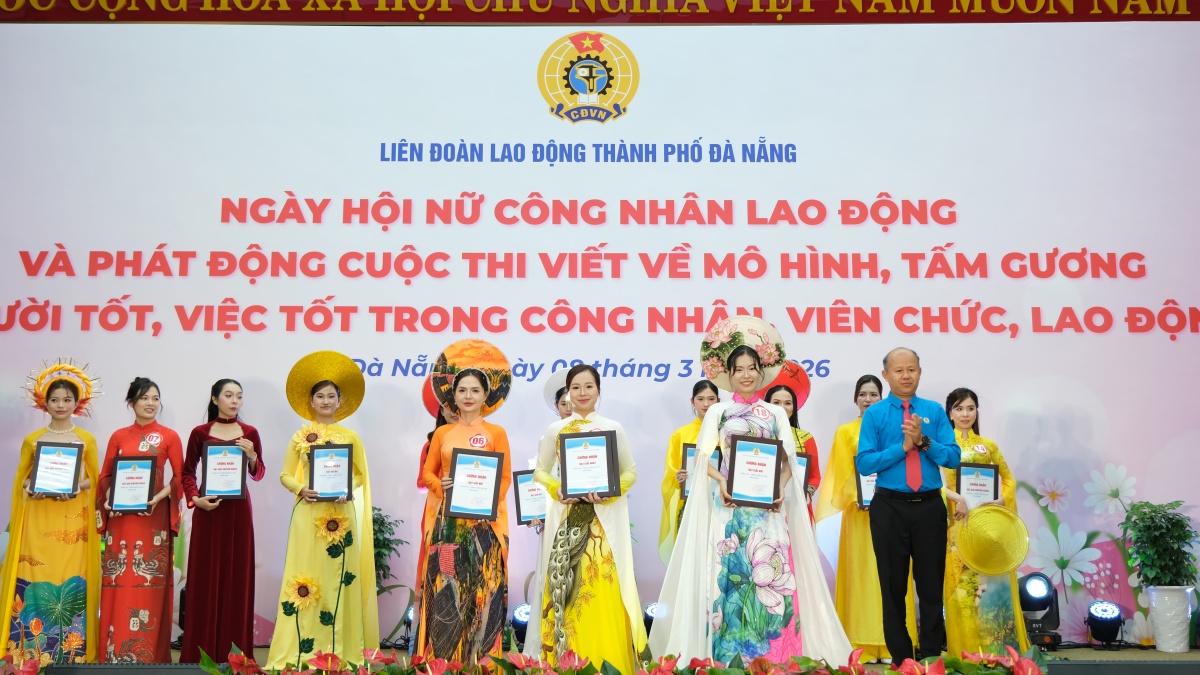 Ấm áp ngày Quốc tế Phụ nữ: Công đoàn Đà Nẵng chăm lo nữ công nhân bằng những việc làm thiết thực Ấm áp ngày Quốc tế Phụ nữ: Công đoàn Đà Nẵng chăm lo nữ công nhân bằng những việc làm thiết thực