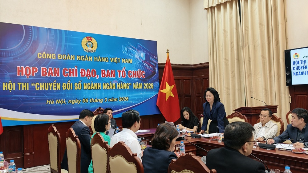 Các đại biểu tham gia ý kiến tại cuộc họp. Ảnh: ĐVCC