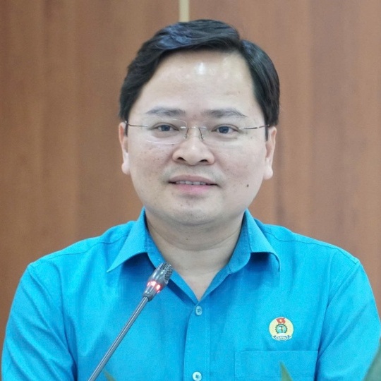 ky vong nguoi dung dau to chuc cong doan mang tieng noi cu tri den nghi truong