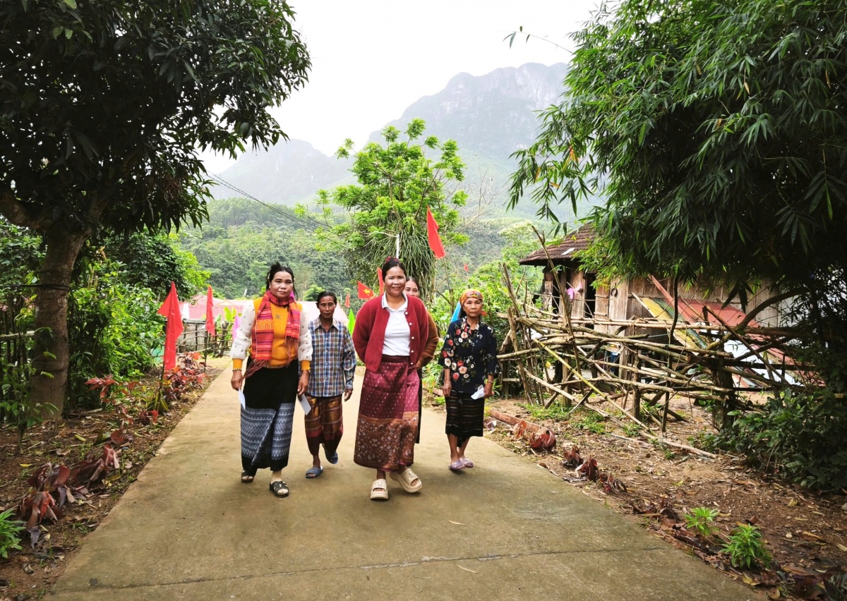 Hành trình vượt núi rừng đi bầu cử sớm của cử tri Bru Vân Kiều ở Quảng Trị