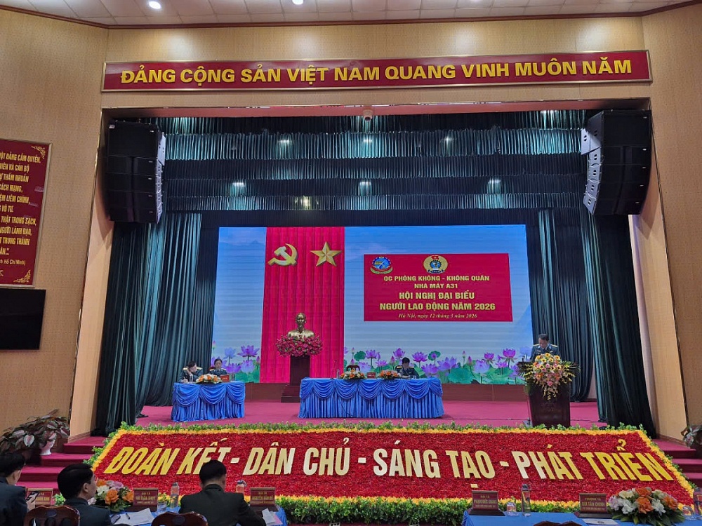 Nhà máy A31 quyết tâm giữ vững vị thế đơn vị Vững mạnh toàn diện “Mẫu mực, tiêu biểu”, xứng đáng với niềm tin của Quân chủng và Bộ Quốc phòng. Ảnh: ĐVCC