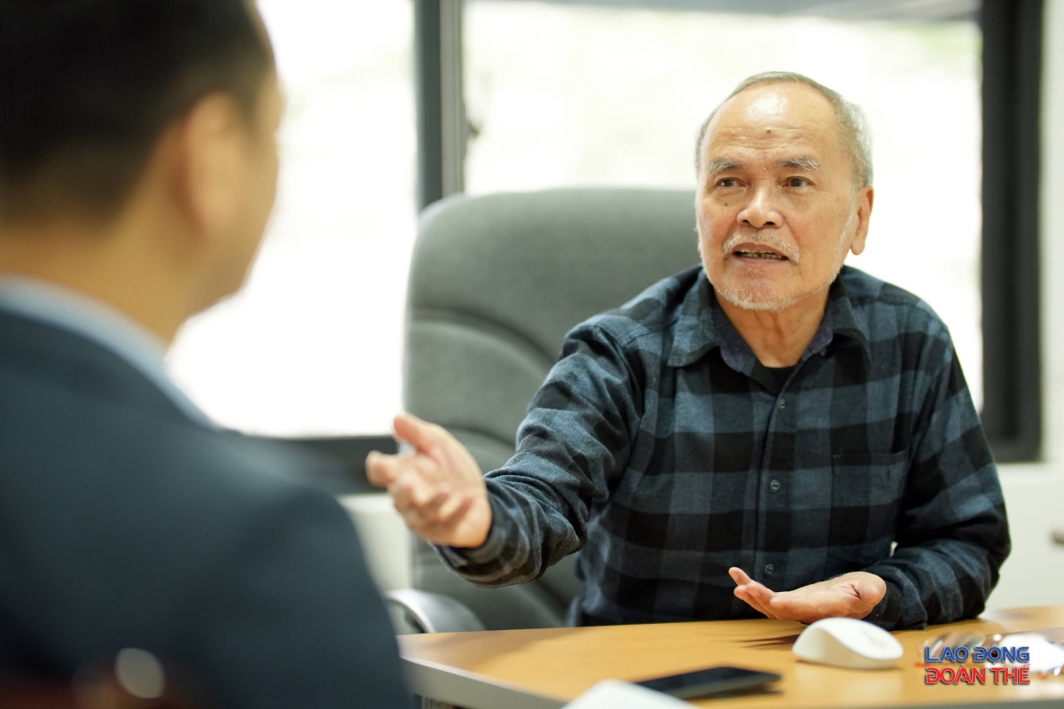 GS.TSKH Đinh Dũng: “Khoa học không thể chạy theo phong trào, càng không thể trông chờ phép màu”