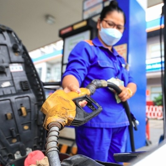 Giá xăng dầu ngày hôm nay 13.3.2026: Đồng loạt tăng nhẹ sau khi xả mạnh quỹ bình ổn