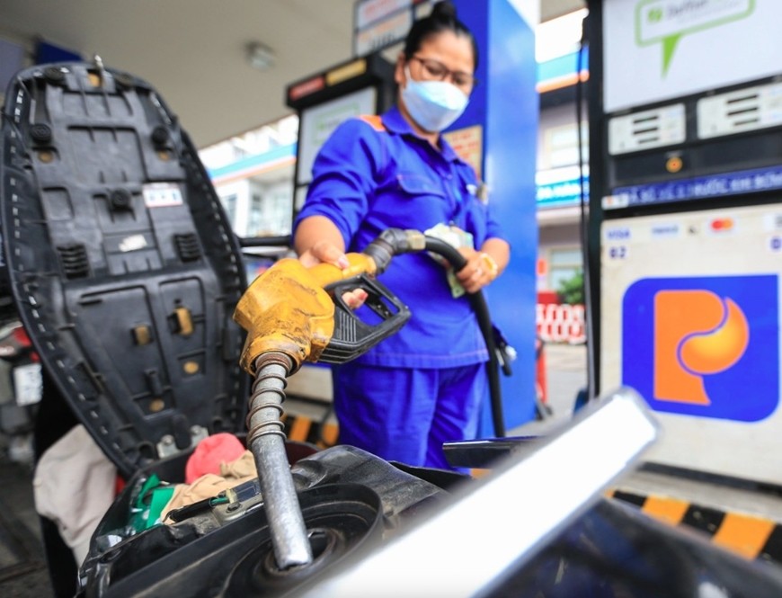 Giá xăng dầu ngày hôm nay 13.3.2026: Đồng loạt tăng nhẹ sau khi xả mạnh quỹ bình ổn