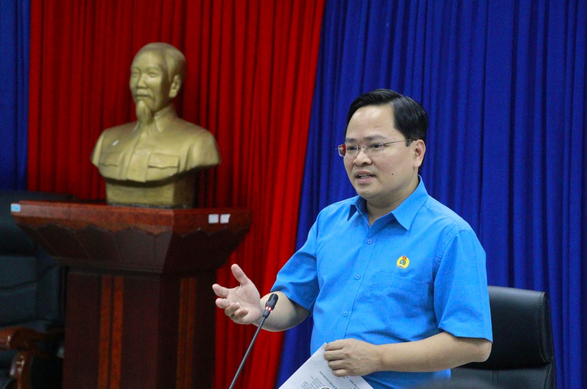 Chủ tịch Tổng LĐLĐ Việt Nam thăm, động viên người lao động tại Trung tâm Điện lực Quảng Trạch