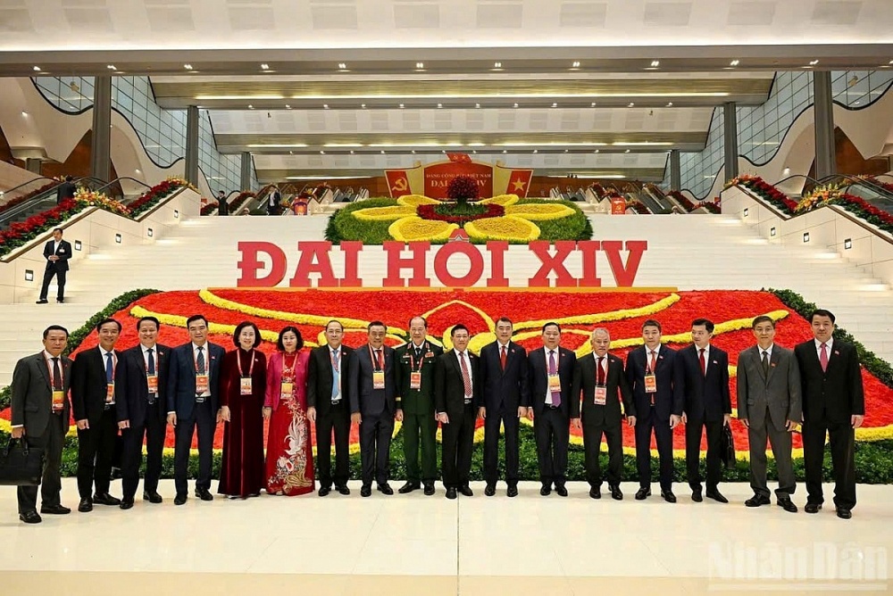 Đoàn đại biểu Đảng bộ Mặt trận Tổ quốc, các đoàn thể Trung ương dự Đại hội XIV của Đảng chụp ảnh lưu niệm. Ảnh: ND. Đoàn đại biểu Đảng bộ Mặt trận Tổ quốc, các đoàn thể Trung ương dự Đại hội XIV của Đảng chụp ảnh lưu niệm. Ảnh: ND.