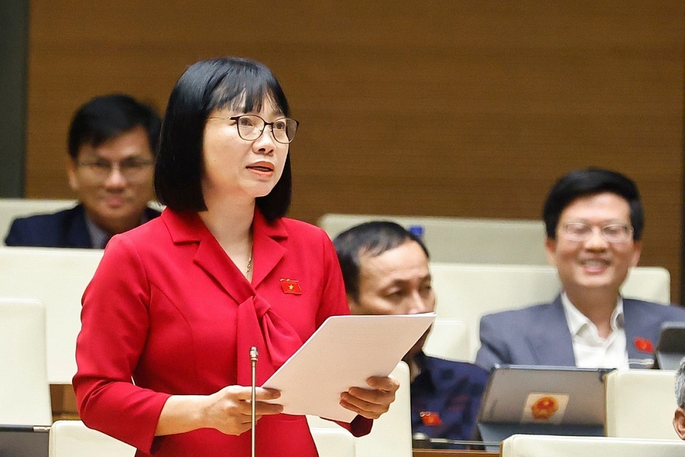 bà Nguyễn Thị Việt Nga, Phó Trưởng Đoàn đại biểu Quốc hội hoạt động chuyên trách thành phố Hải Phòng là một trong những đại biểu Quốc hội hoạt động rất tích cực và năng nổ với những ý kiến mạnh mẽ, sắc sảo về nhiều lĩnh vực trên nghị trường. Ảnh: TTXVN