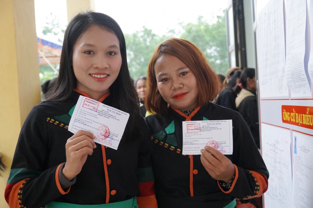 Từ miền núi đến vùng biển Quảng Trị: Gần 1,2 triệu cử tri gửi gắm niềm tin qua từng lá phiếu