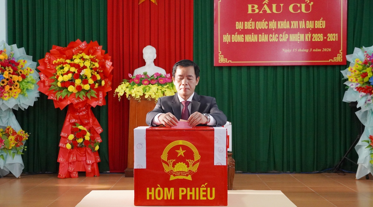 Từ miền núi đến vùng biển Quảng Trị: Gần 1,2 triệu cử tri gửi gắm niềm tin qua từng lá phiếu