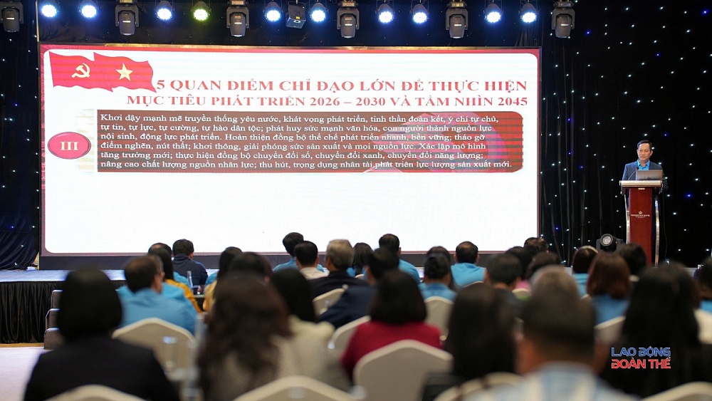 Đây là một đợt chuyển mình mạnh mẽ để toàn hệ thống công đoàn ngành Công Thương đưa các Nghị quyết 57 và 68 của Trung ương thành những giá trị thực chứng cho đoàn viên. Ảnh: Mạnh Thắng Đây là một đợt chuyển mình mạnh mẽ để toàn hệ thống công đoàn ngành Công Thương đưa các Nghị quyết 57 và 68 của Trung ương thành những giá trị thực chứng cho đoàn viên. Ảnh: Mạnh Thắng