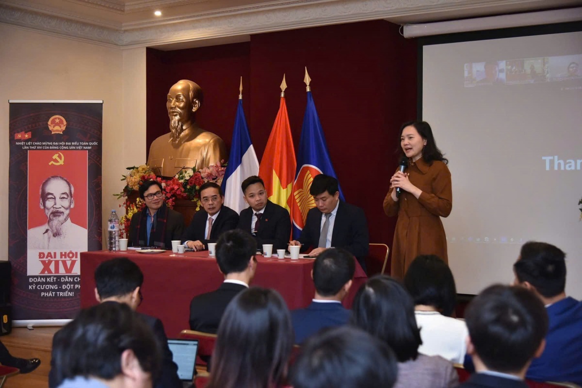 Giữ vững niềm tin giữa “kinh đô ánh sáng” - Kỳ 2: “Lá chắn thép” từ sức mạnh mềm của kiều bào