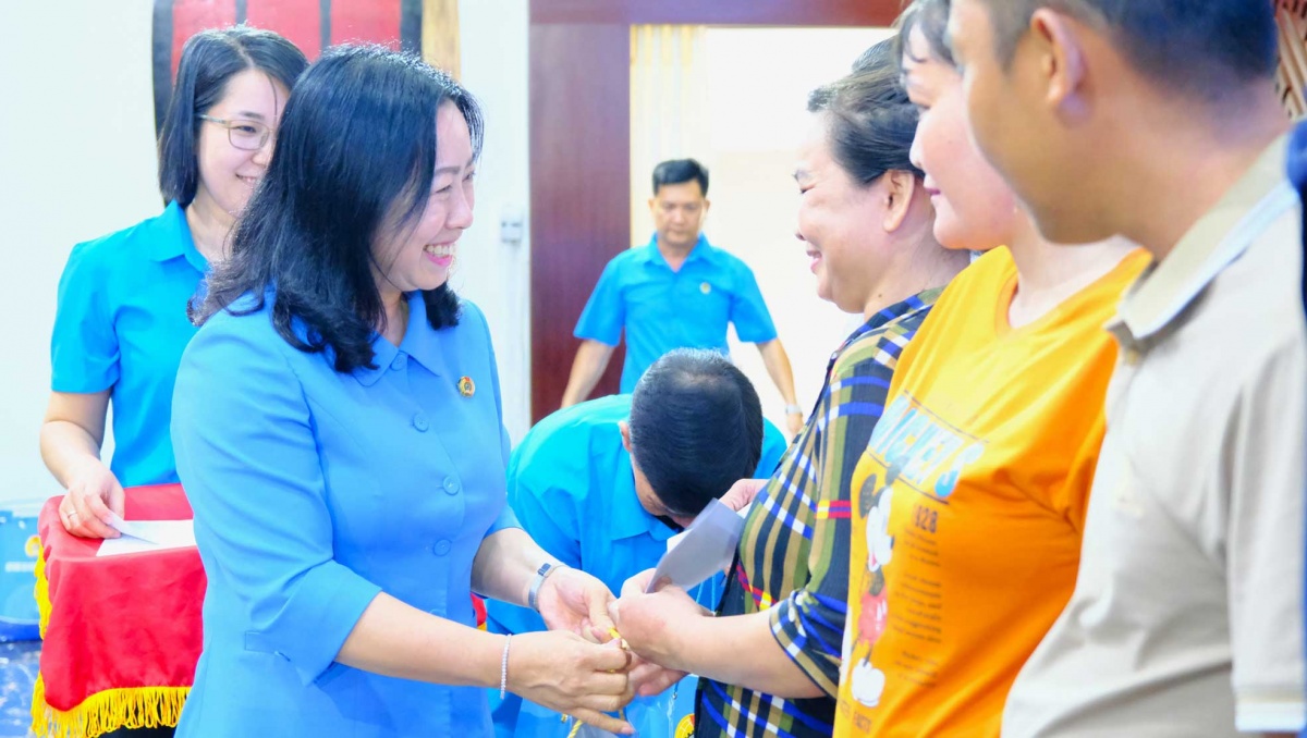 Kỷ niệm 140 năm Ngày Quốc tế Lao động: Tôn vinh bản lĩnh đối thoại của cán bộ công đoàn cơ sở, nâng tầm thương lượng tập thể