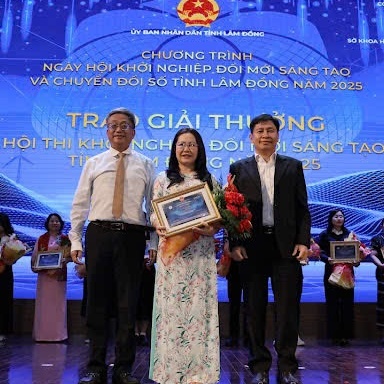 Cô giáo dạy Toán đam mê khoa học, biến tri thức thành sản phẩm hữu ích