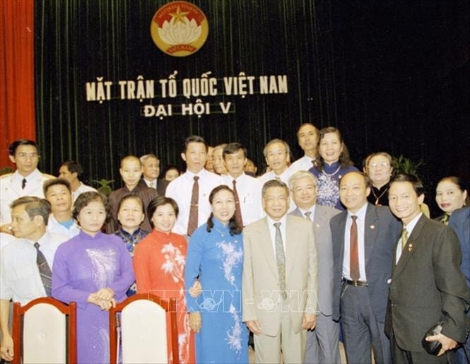 Mặt trận vận dụng chiến lược đoàn kết qua các Đại hội