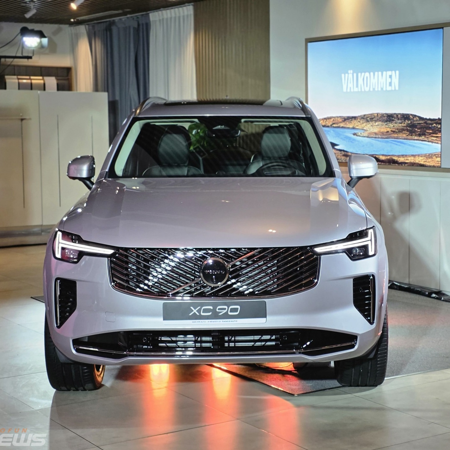 Volvo XC90 2026 ra mắt giá 3,289 tỷ đồng, giảm so với trước và đổi động cơ